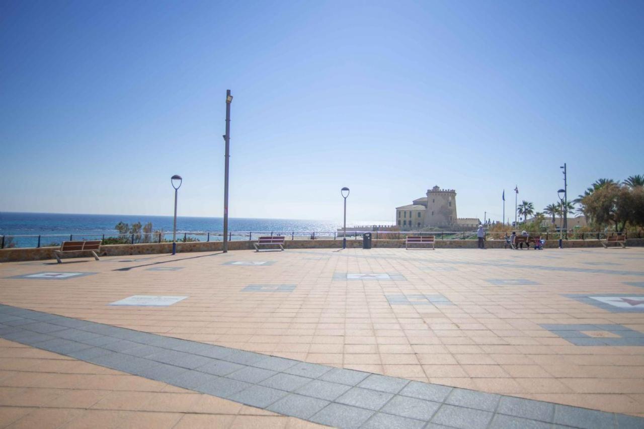 Beautiful Two Bedroom Apartment Next To The Beachfront Torre de la Horadada Екстер'єр фото